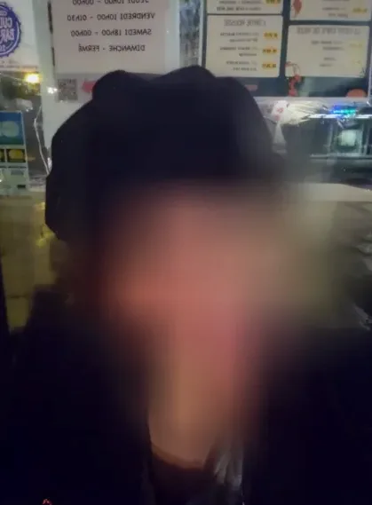 Amara, 35