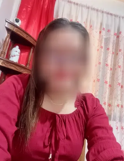 Caitlin, 38