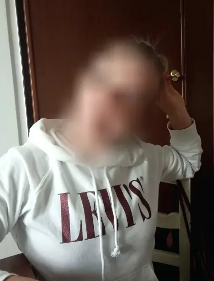 Caitlin, 39