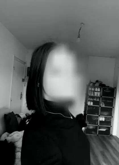 Courtney, 18