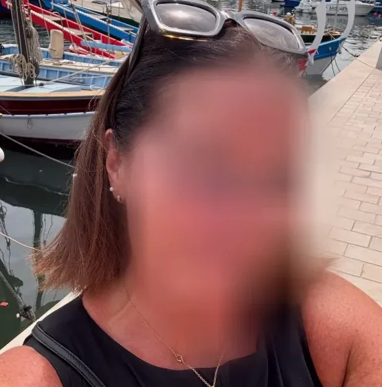 Emily, 32