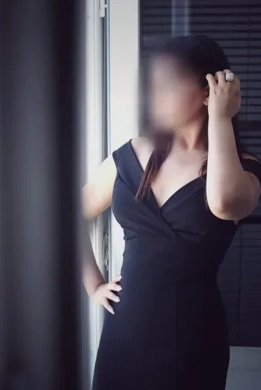 Hannah, 37
