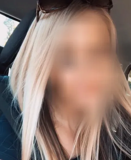 Leila, 35