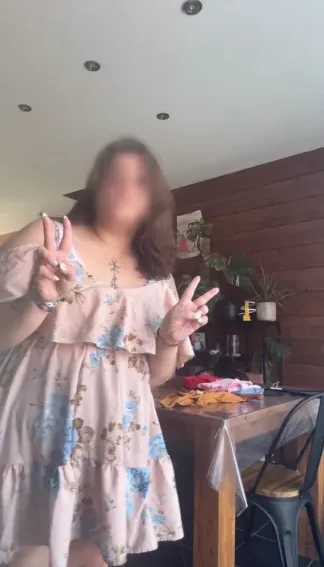 Lily, 23