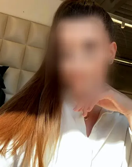 Molly, 28