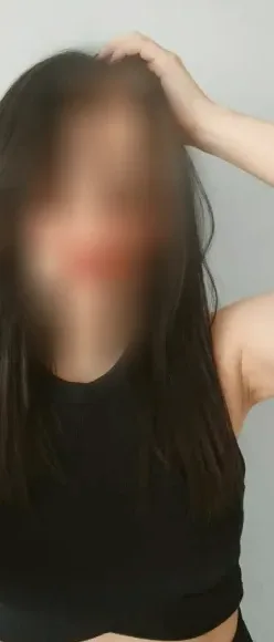 Nour, 26