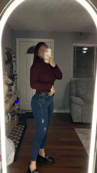 Sinead, 29